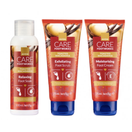 Foot Works Jalkojen lahjasetti (sis. Jalkakylpy 100ml, Kuorinta 75ml, Jalkavoide 75ml) JOULUKUVASTO